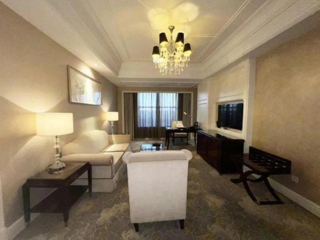 Yuncheng Jianguo Hotel