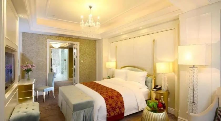 Bed in Yuncheng Jianguo Hotel