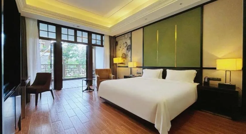 Bed in Eadry Royal Garden Hotel Haikou