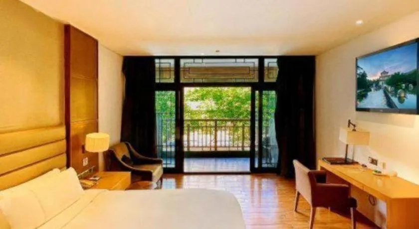 Bed in Eadry Royal Garden Hotel Haikou