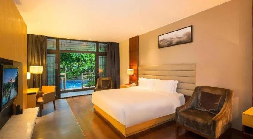 Bed in Eadry Royal Garden Hotel Haikou