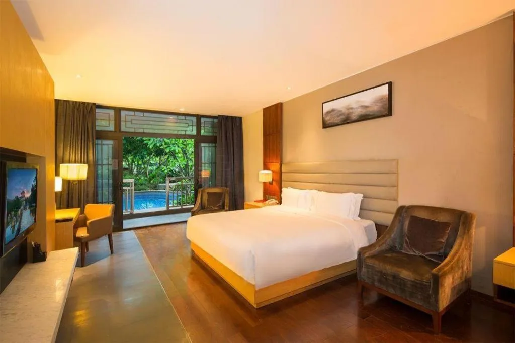 Bed in Eadry Royal Garden Hotel Haikou