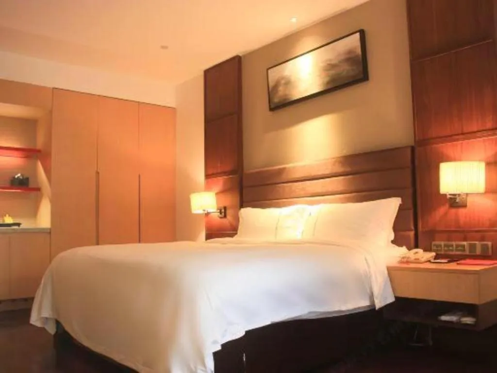 Bed in Eadry Royal Garden Hotel Haikou