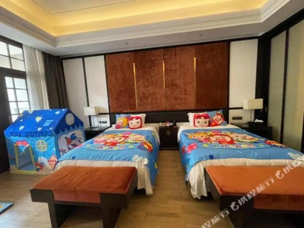 Bed in Eadry Royal Garden Hotel Haikou