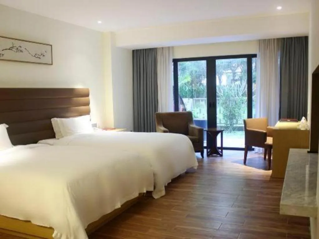 Bed in Eadry Royal Garden Hotel Haikou
