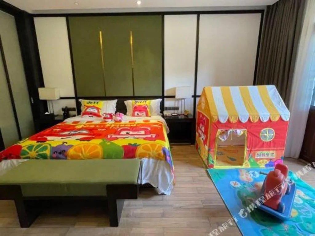 Bed in Eadry Royal Garden Hotel Haikou