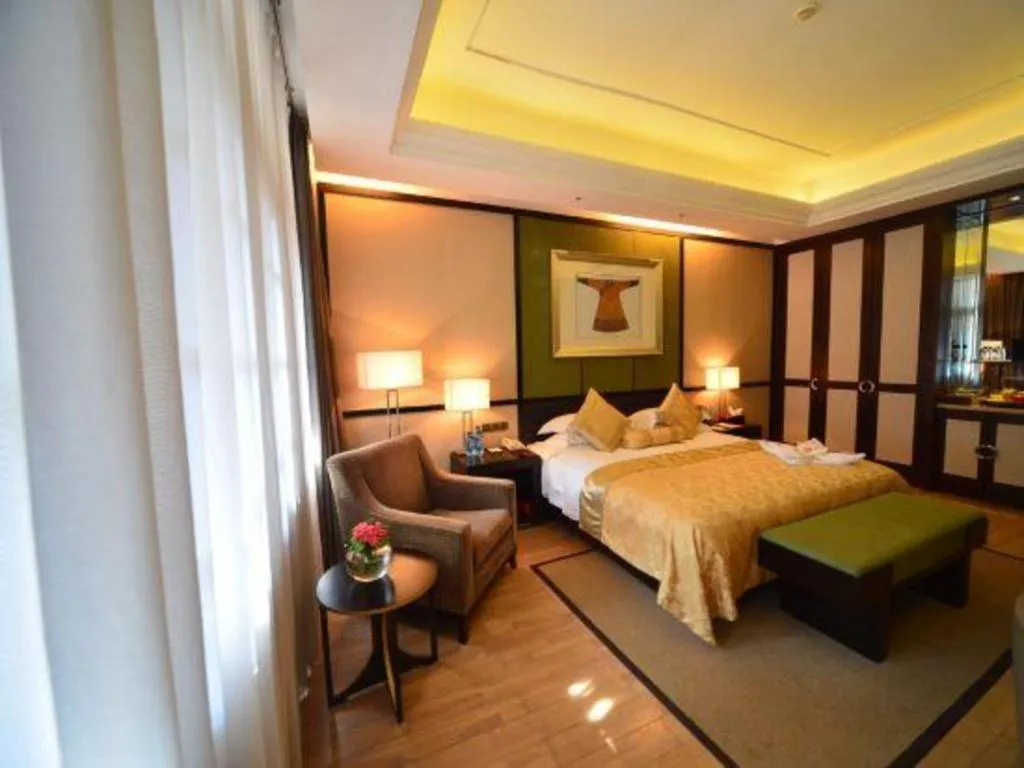 Bed in Eadry Royal Garden Hotel Haikou