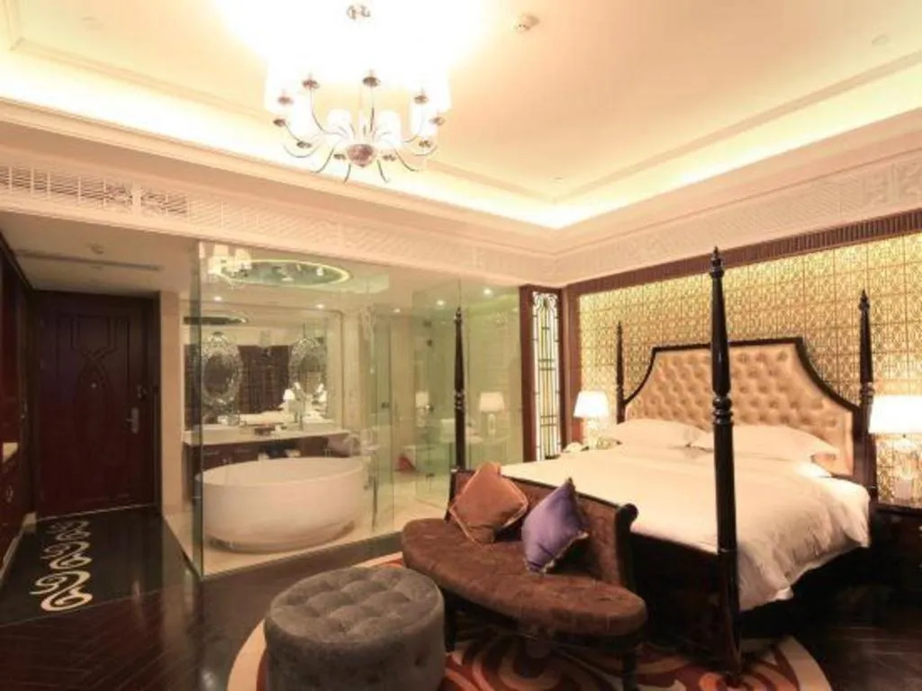 Bed in Eden Club House