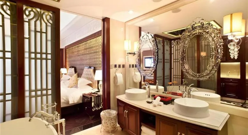 Bed in Eden Club House