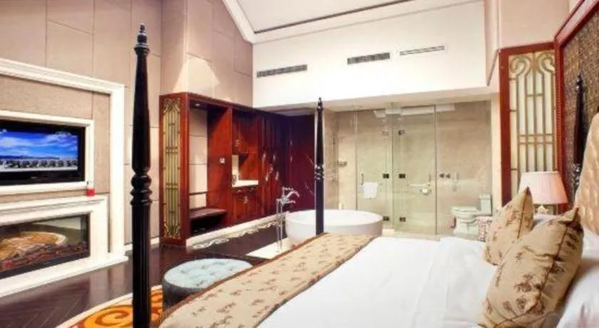 Bed in Eden Club House