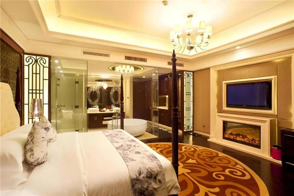 Bed in Eden Club House