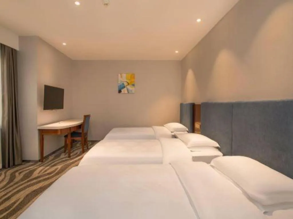 Bed in Friendship Hotel