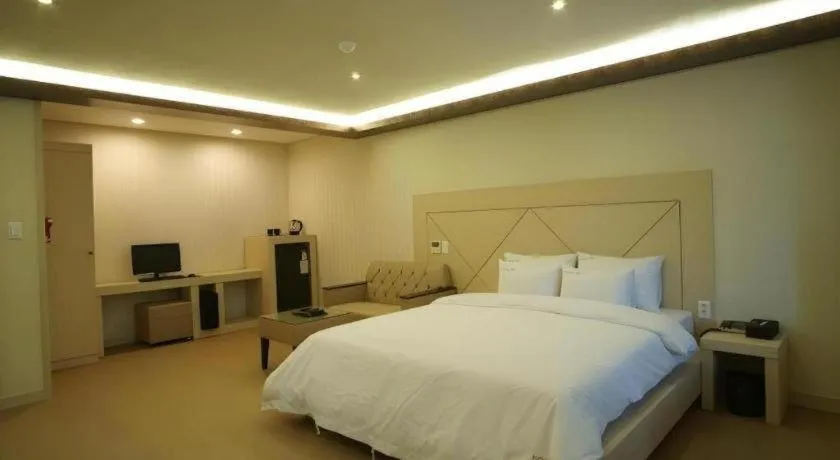 Bed in Hotel W Shinjeju