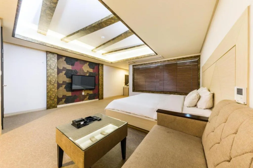 Bed in Hotel W Shinjeju