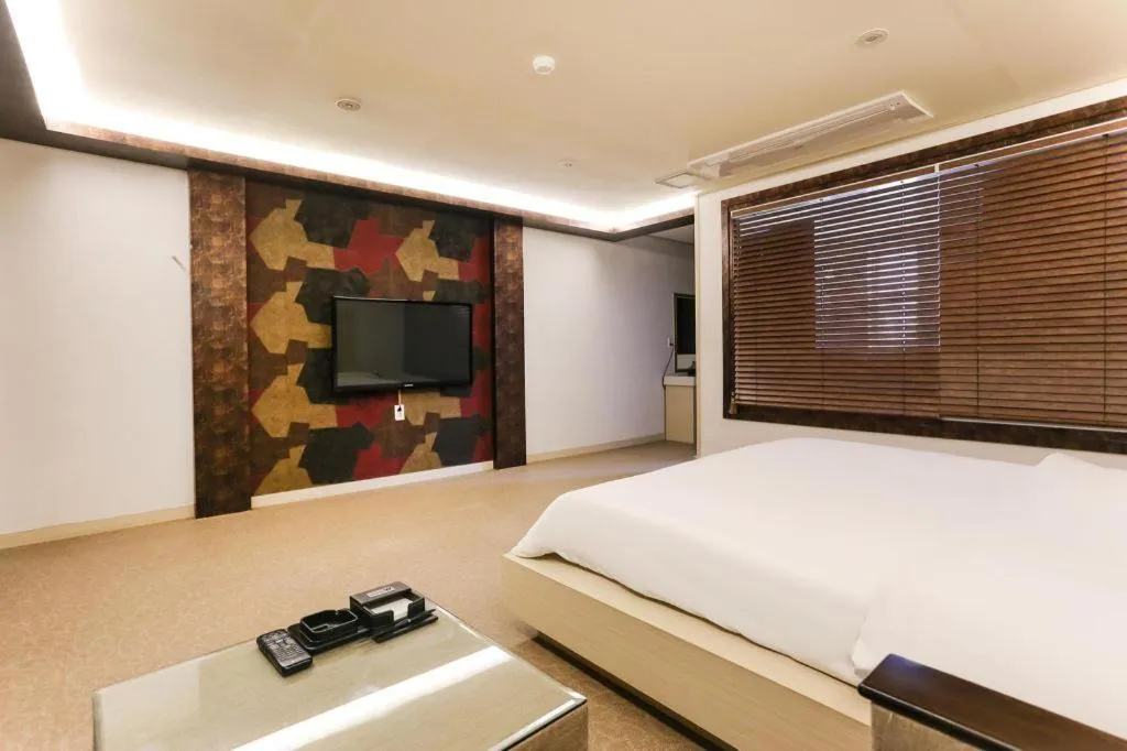 Bed in Hotel W Shinjeju