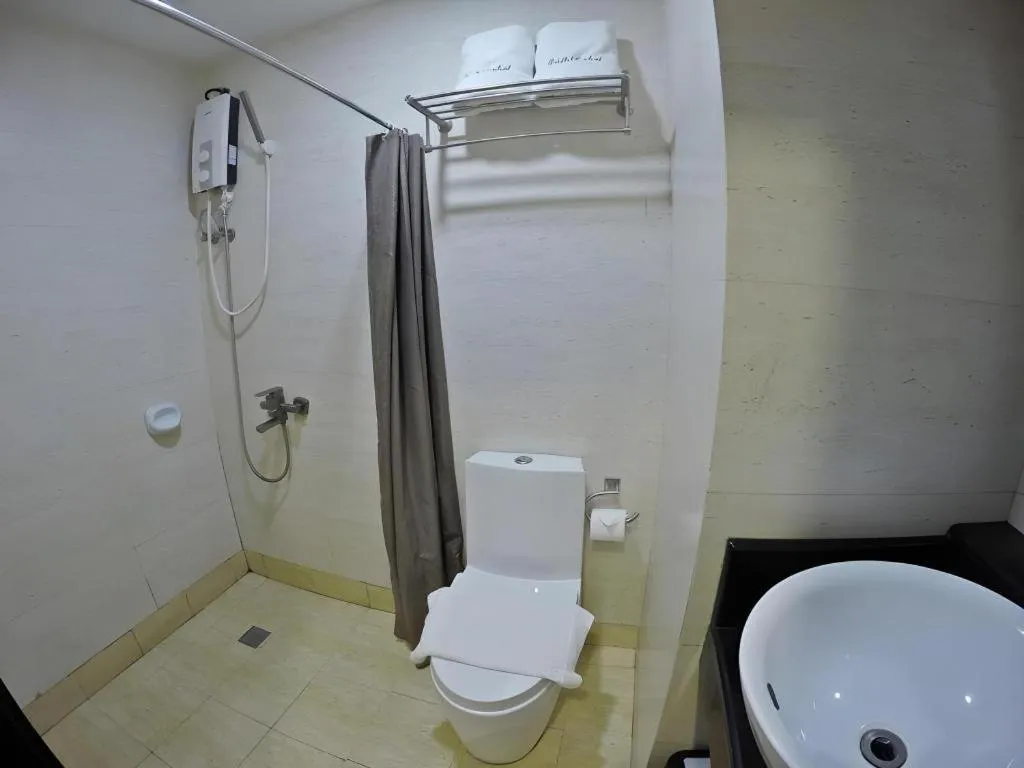 Capitol Central Hotel and Suites