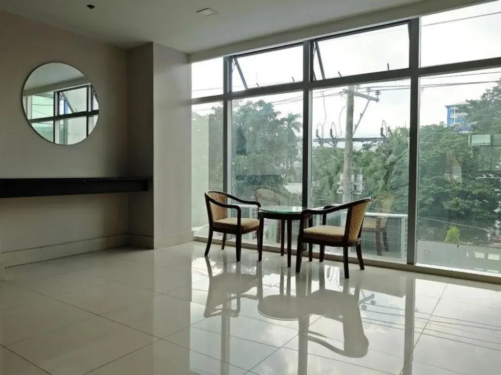 Cebu Capitol Central Hotel & Suites powered by Cocotel Cebu Capitol Central Hotel & Suites powered by Cocotel