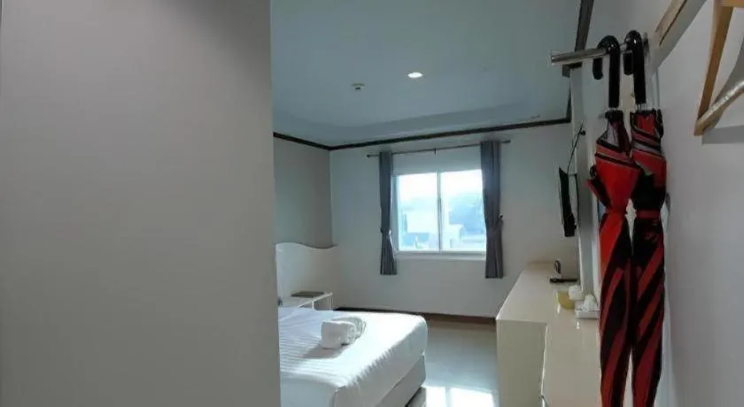 Bed in Thada Chateau Hotel