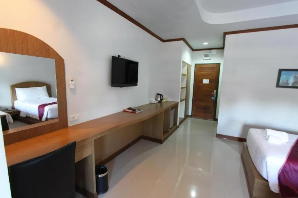 Bed in Thada Chateau Hotel