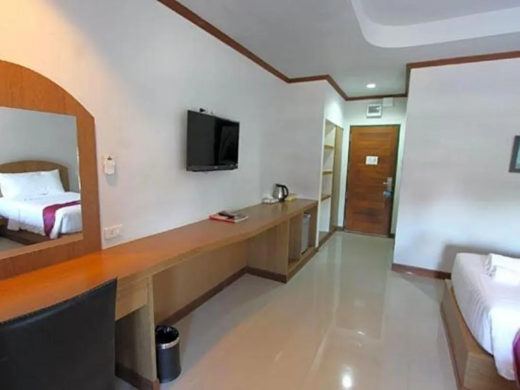 Bed in Thada Chateau Hotel