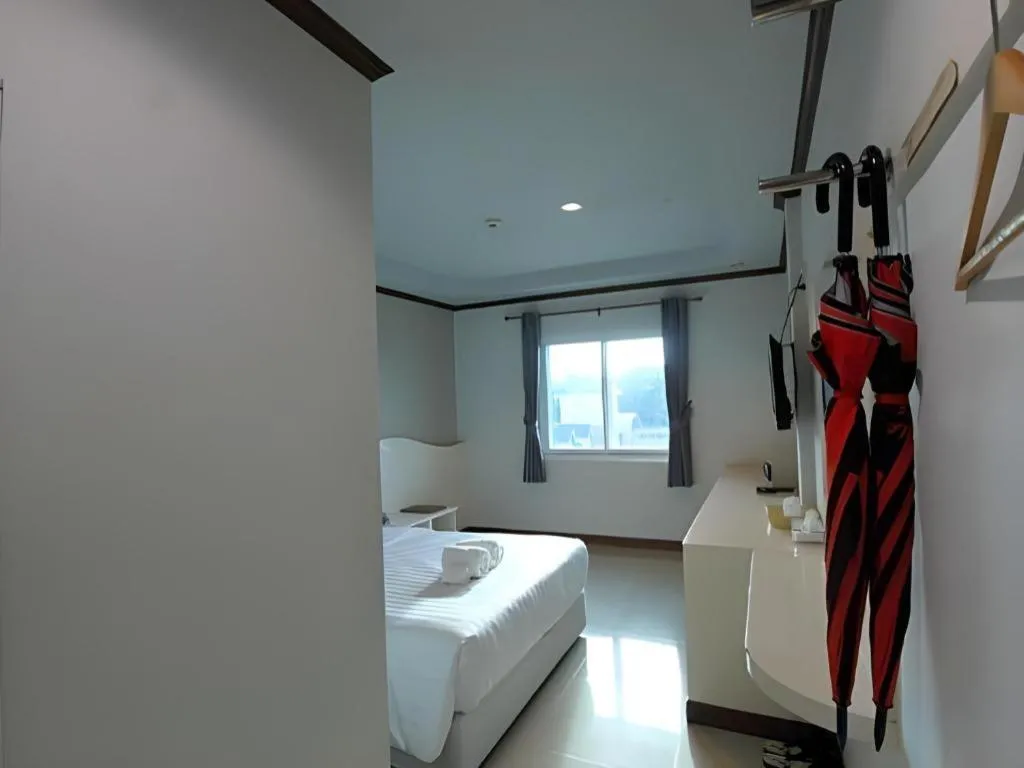 Bed in Thada Chateau Hotel