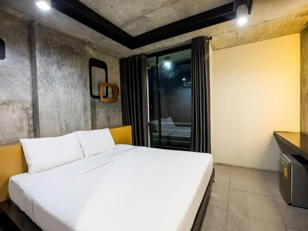 Bed in B2 South Pattaya Premier Hotel