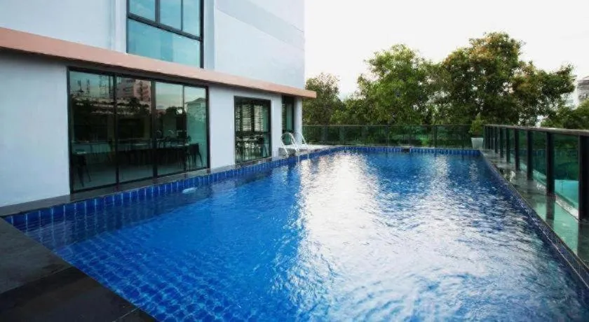 B2 South Pattaya Premier Hotel