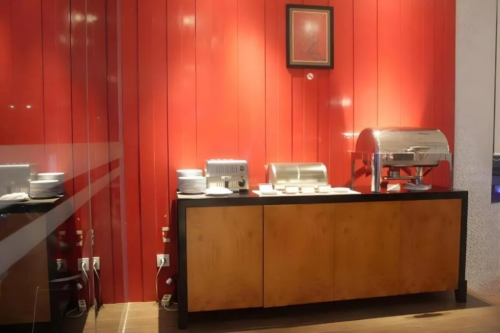 Redstar Hotel Jakarta