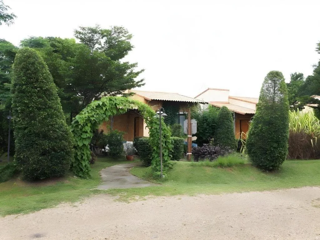 Villa Tuscany Country Resort