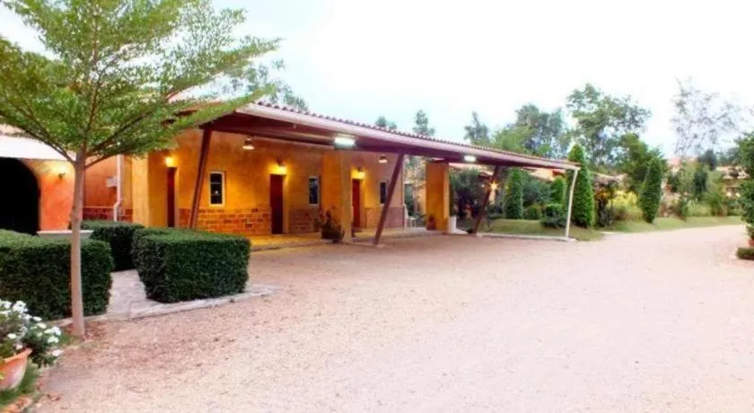 Villa Tuscany Country Resort