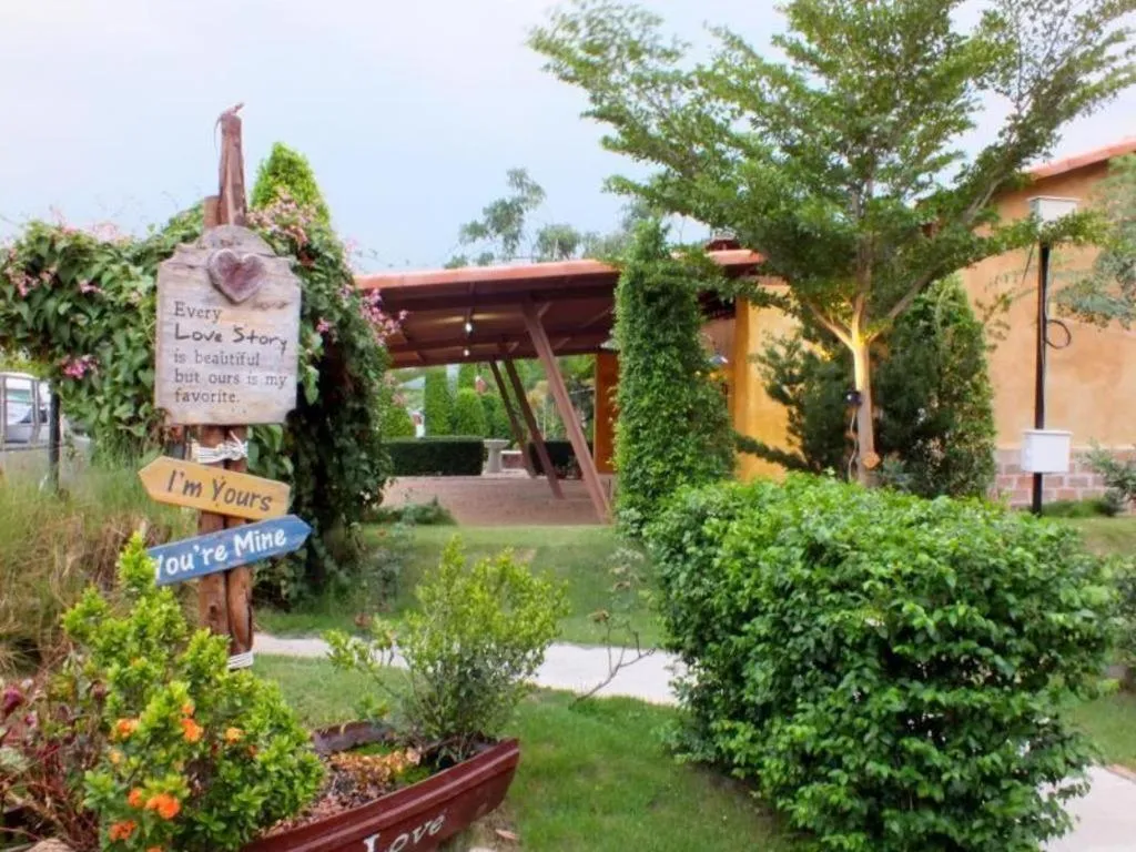 Villa Tuscany Country Resort