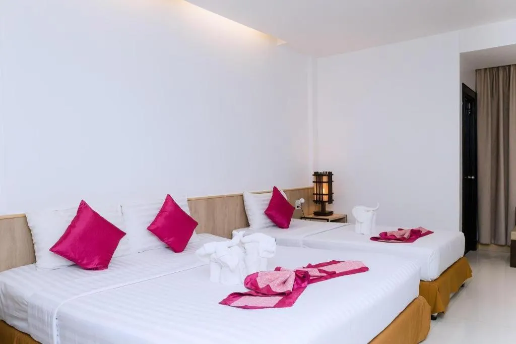 Bed in City Park Hotel