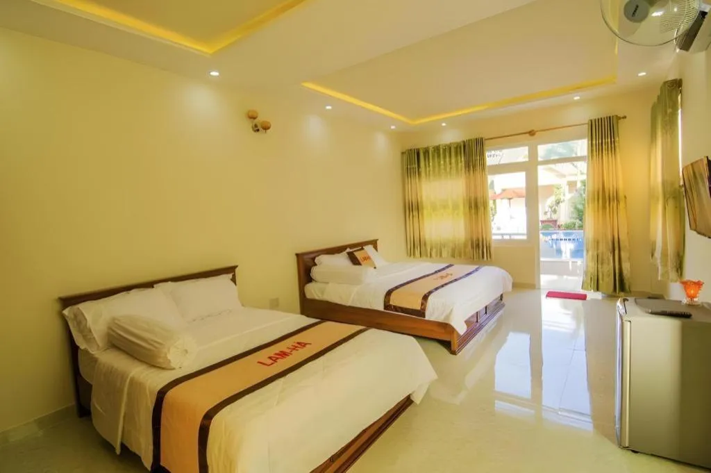 Bed in Lam Ha Resort