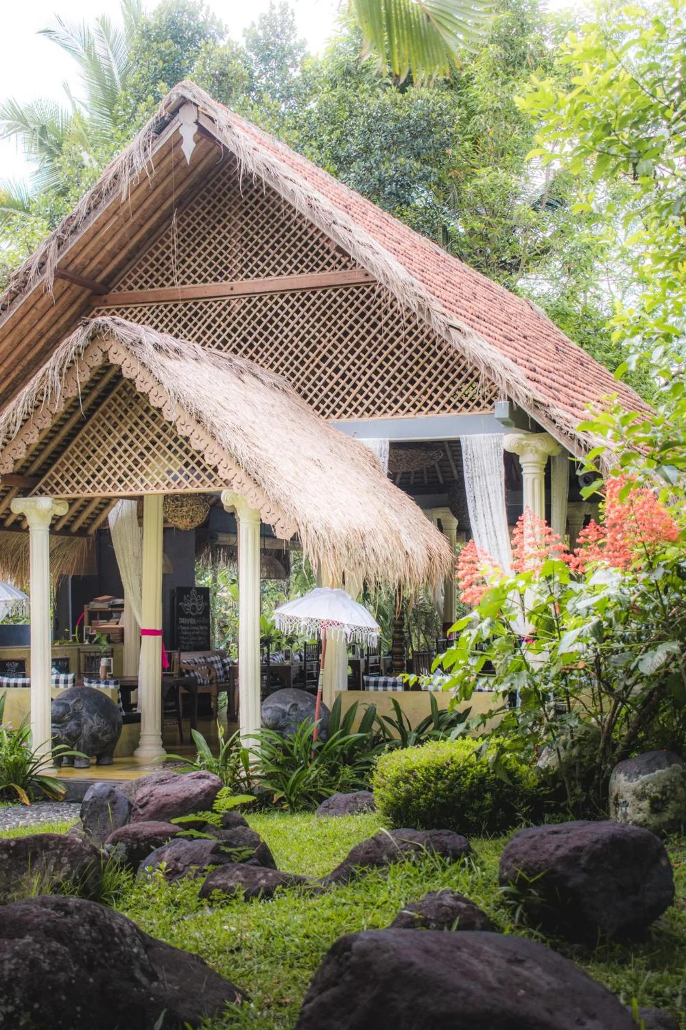 Restaurant/places to eat in Darmada Eco Resort