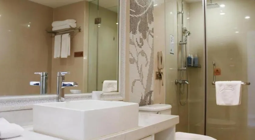 Xian Qujiang Yinzuo Hotel