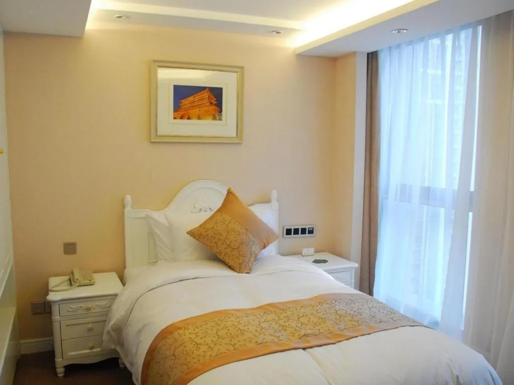 Bed in Xian Qujiang Yinzuo Hotel