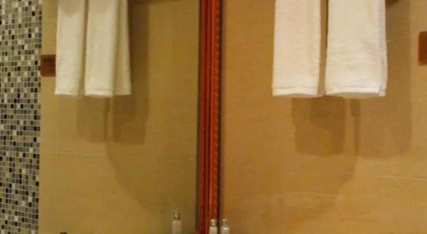 Xian Qujiang Yinzuo Hotel