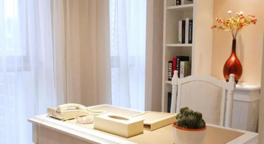 Xian Qujiang Yinzuo Hotel