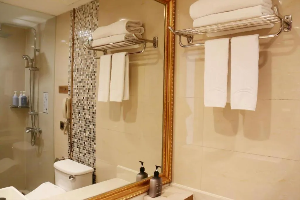 Xian Qujiang Yinzuo Hotel