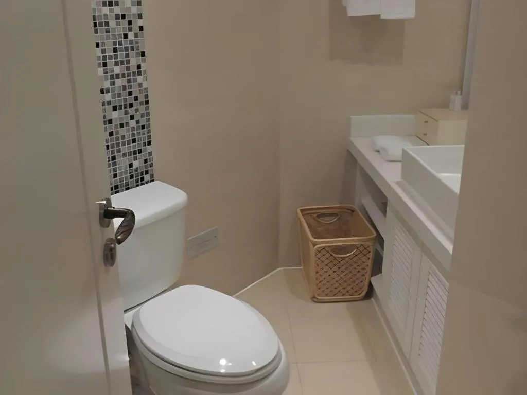 Xian Qujiang Yinzuo Hotel