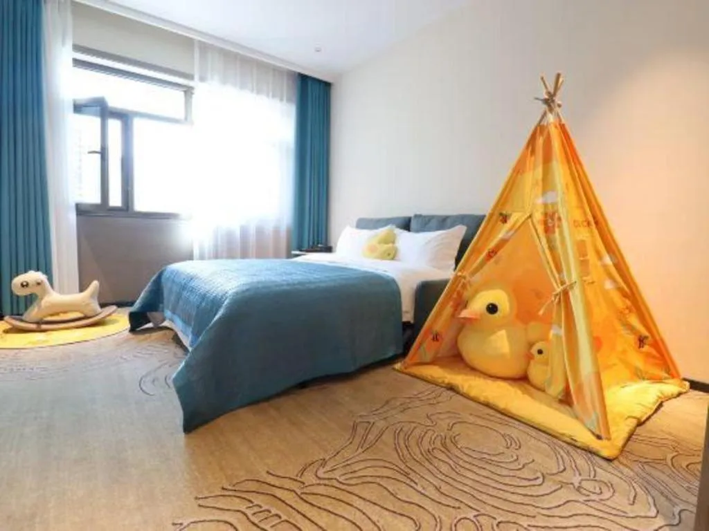 Bed in Lanzhou Hualian Hotel