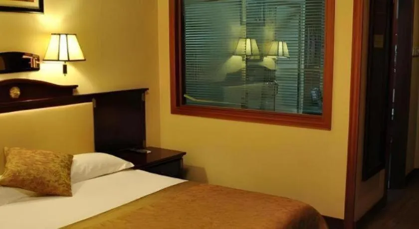 Bed in Lanzhou Hualian Hotel