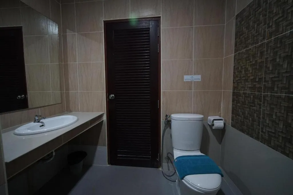 Sea Mountain Khanom Hotel