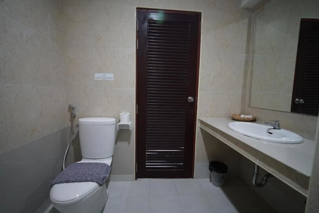 Sea Mountain Khanom Hotel