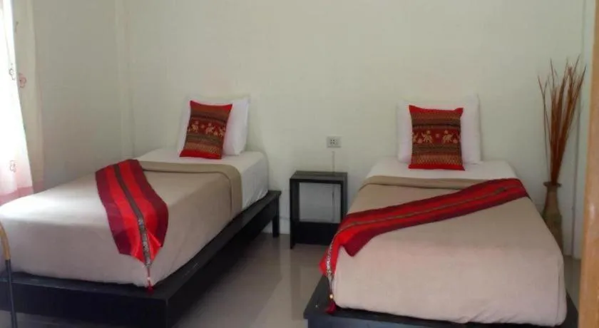 Bed in Suanlamyai Resort