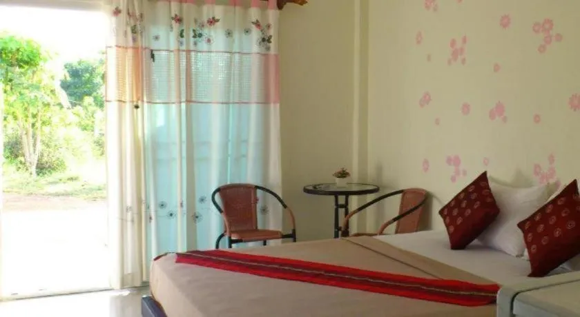 Bed in Suanlamyai Resort