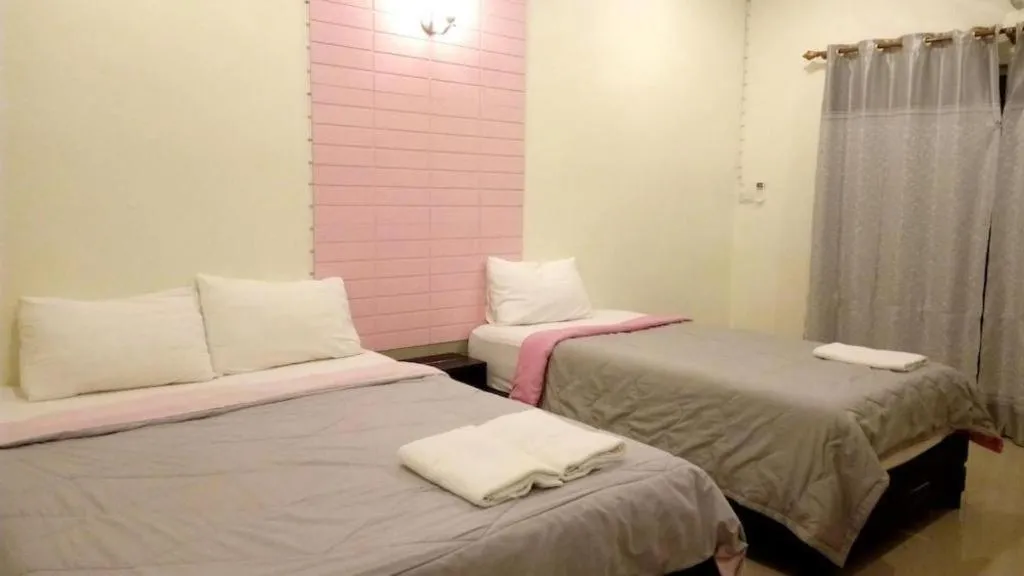 Bed in Suanlamyai Resort