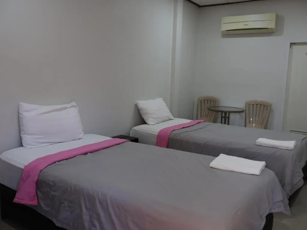 Bed in Suanlamyai Resort