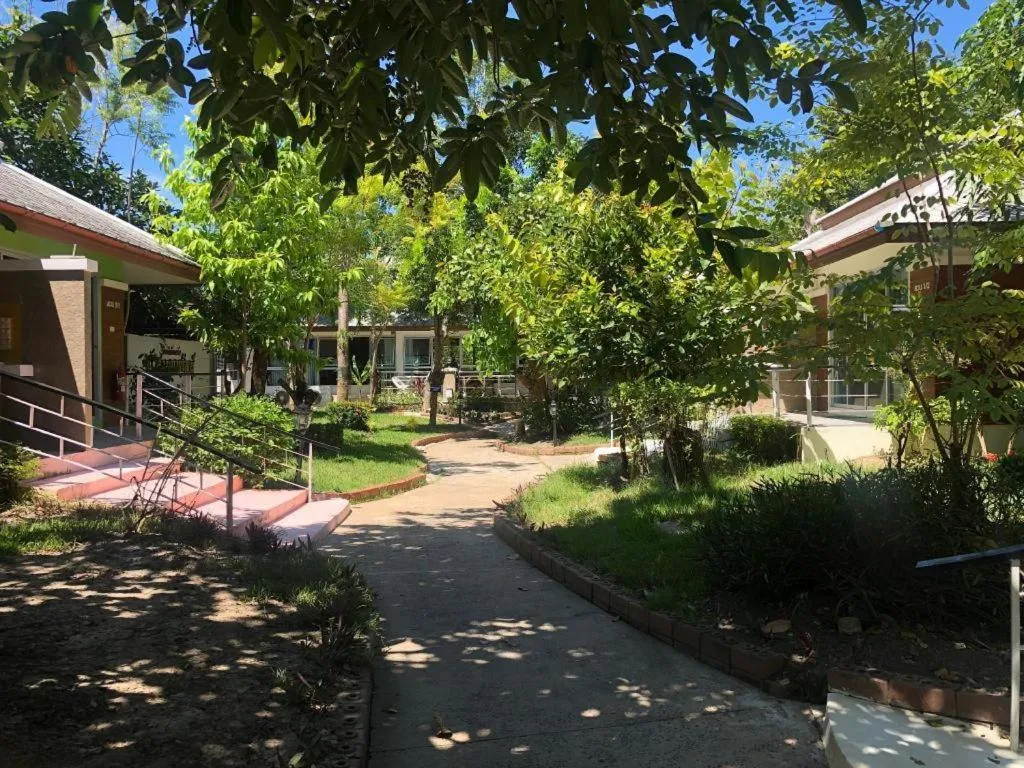 Nopparat Garden Hotel