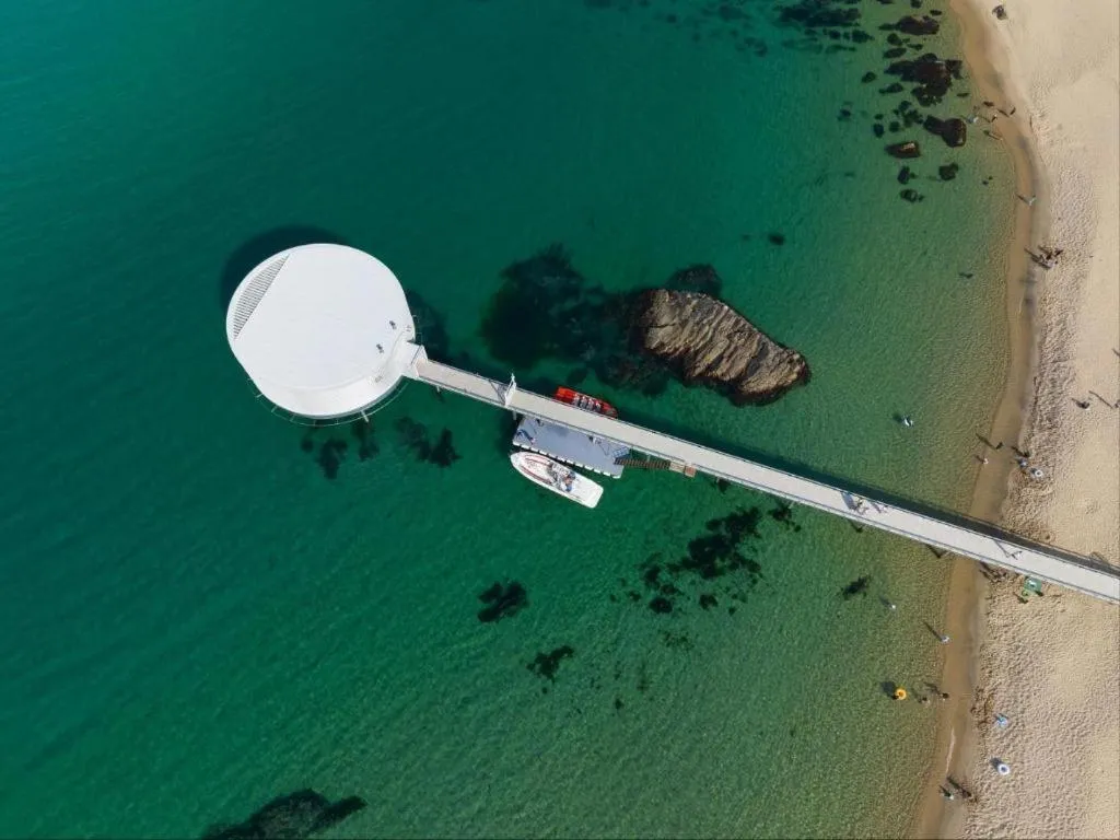 Sun Cruise Resort and Yacht